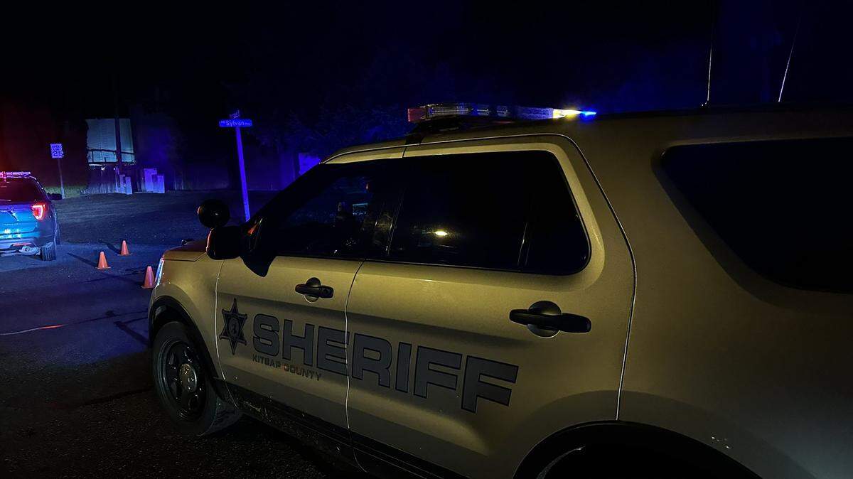 A Pierce County homicide suspect is in a standoff with law enforcement in Bremerton.