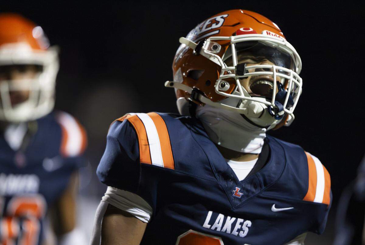 Lakes running back Korben Reed (21) reacts to his rushing touchdown against the Curtis Vikings during the second half of the game at Harry Lang Stadium, on Friday, Sept. 19, 2025, in Lakewood, Wash.