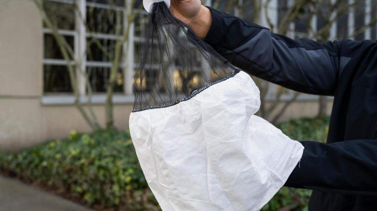 Spit mask contributed to Manuel Ellis’ death. TPD had no rules for their use at the time