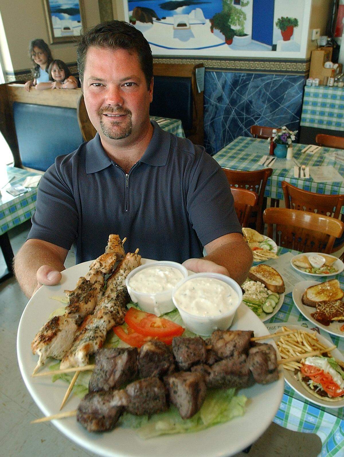It’s Greek To Me briefly had a restaurant in Federal Way and Puyallup. Wick is shown here in a 2004 TNT file photo at the South King County location.