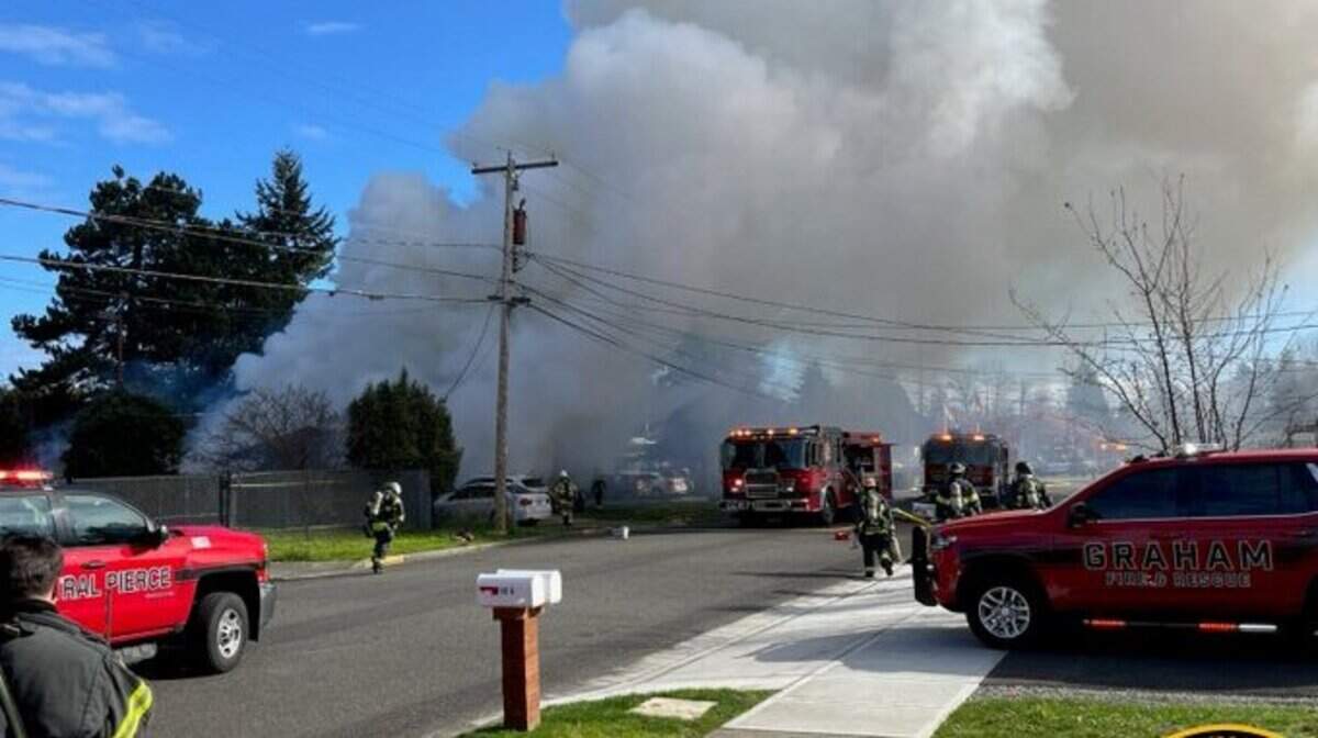 A house fire has prompted the closure of a stretch of 10th Avenue Southeast in Puyallup on Wednesday.