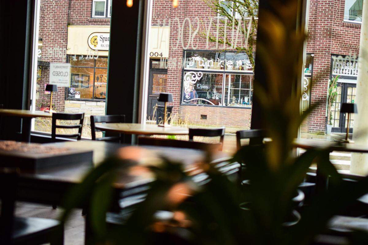 Valley Social brings a casual wine bar with an eclectic glass and bottle list to downtown Sumner, neighboring Main Street’s many independent boutiques and cafes.