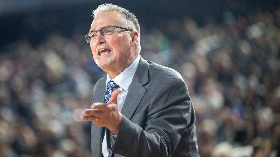 Legendary Curtis boys basketball coach Tim Kelly announces retirement
