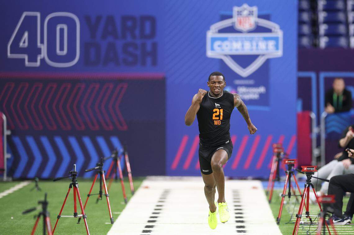 INDIANAPOLIS, INDIANA - FEBRUARY 28: Emmanuel Henderson of the Kansas Jayhawks participates in the 40-yard dash during the 2026 NFL Scouting Combine at Lucas Oil Stadium on February 28, 2026 in Indianapolis, Indiana. (Photo by Stacy Revere/Getty Images)