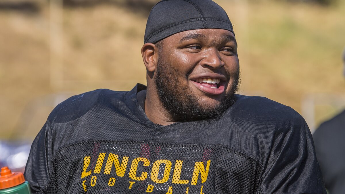 Lineman Giovonni White at Lincoln High School football practice, August 23, 2018.