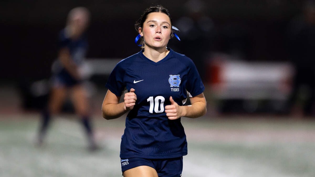 Gig Harbor’s Karin Heikkila (10) jogs towards the play during the first half of the Class 3A district 3/4 girls soccer championship against Peninsula at Mount Tahoma High School on Thursday, Nov. 7, 2024 in Tacoma, Wash.