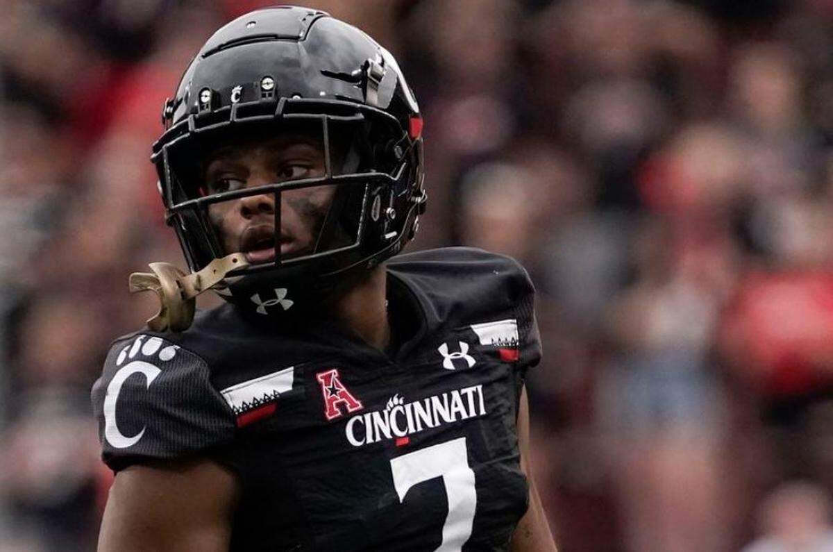 The Seahawks drafted cornerback Coby Bryant of the University of Cincinnati early in the fourth round of the 2022 NFL draft.