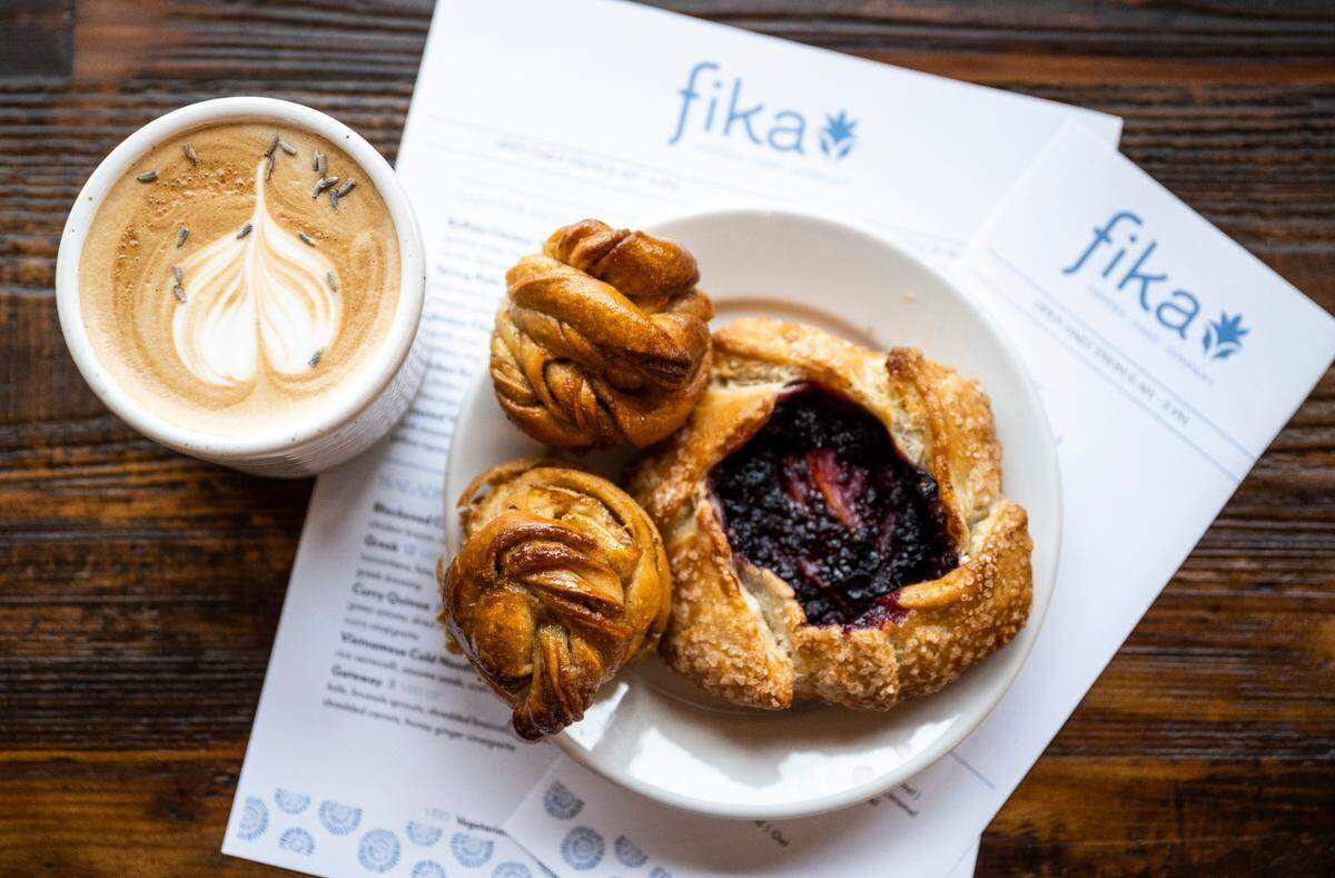 Kardemummabullar (cardamom buns) are a must-have pastry for proper fika at Farm 12. Request it to be warmed and enjoy with a lavender latte, served in ceramic mugs crafted by David Montalvo of DPottery.