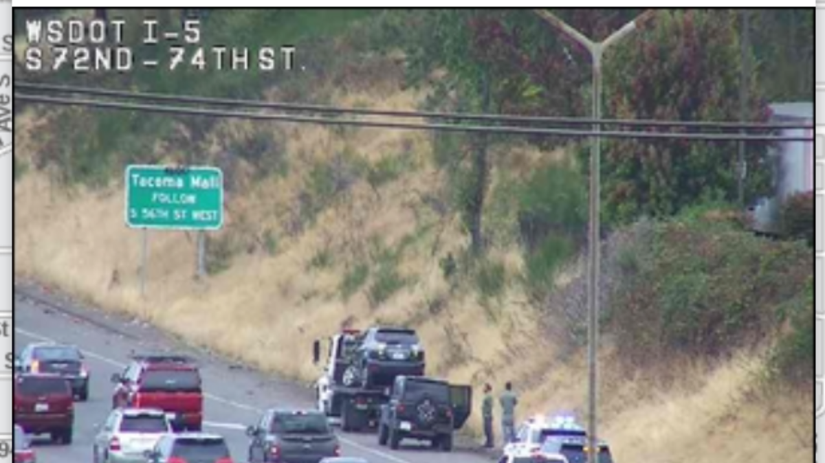 Rollover blocks two lanes of I-5 in Tacoma Saturday afternoon