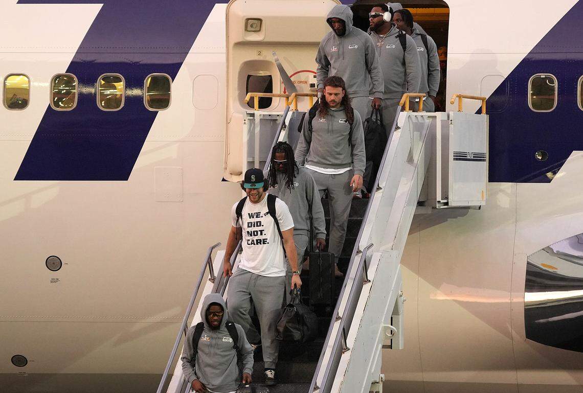 SAN JOSE, CALIFORNIA - FEBRUARY 01: Seattle Seahawks players exit the plane arriving at San Jose Mineta International Airport ahead of Super Bowl LX on February 01, 2026 in San Jose, California. (Photo by Thearon W. Henderson/Getty Images)