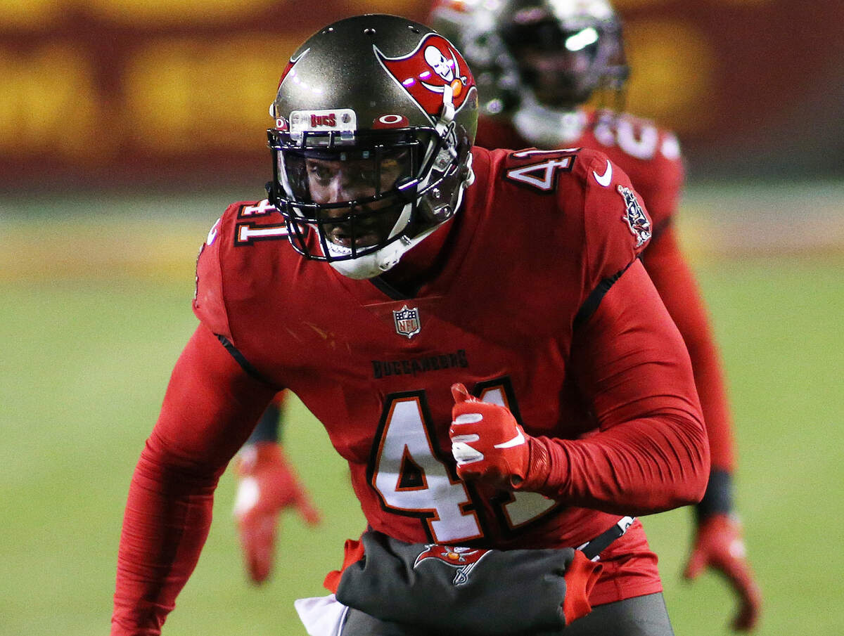 Tampa Bay Buccaneers linebacker Deone Bucannon (41) in action during an NFL wild-card playoff football game against the Washington Football Team, Saturday, Jan. 9, 2021 in Landover, Md. (AP Photo/Daniel Kucin Jr.)