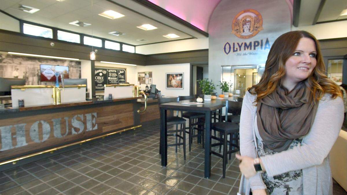 Branch manager Darla Kolbas stands in the newly relocated O Bee Credit Union branch in Tenino on Oct. 31, 2017. The credit union is opening a similarly decorated branch at Point Ruston in Tacoma.