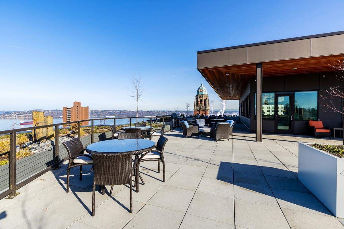 Merrill Gardens at Wright Park offers a rooftop deck with unobstructed views of surrounding landscape, including Mount Rainier, the Cascades and the Olympics.