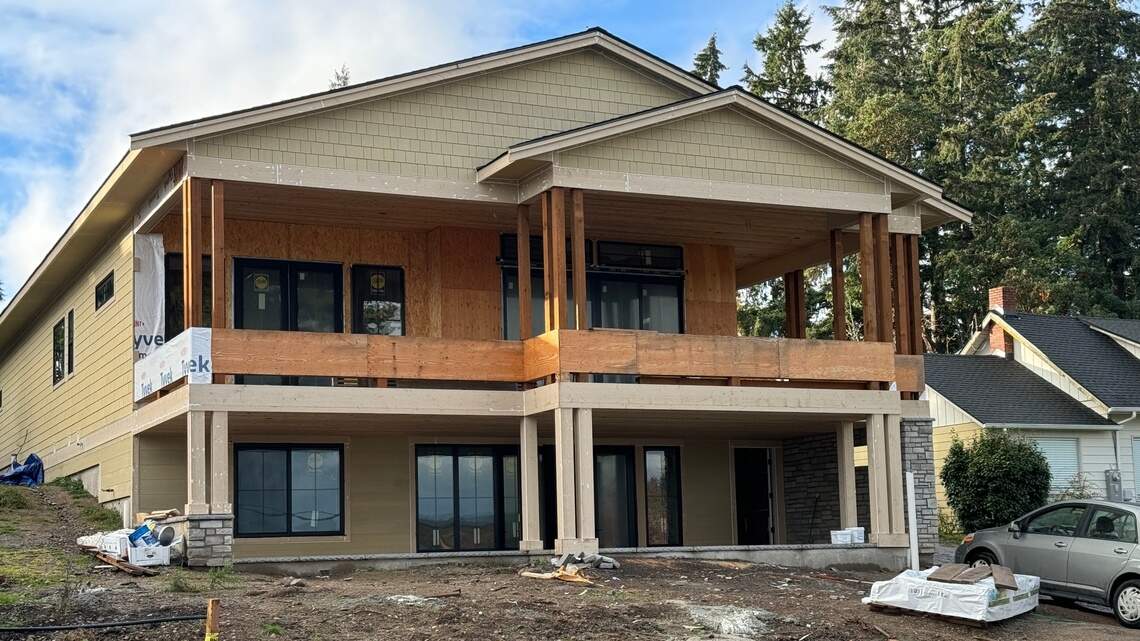 What do Gig Harbor mayor and city council candidates think about development?