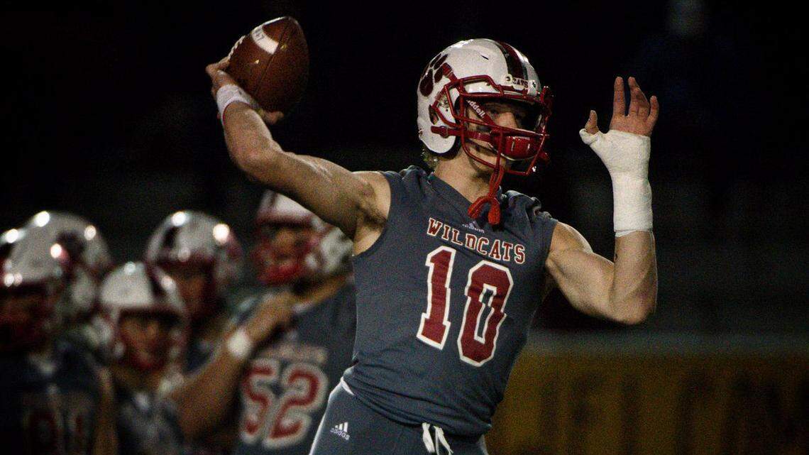 Mount Si’s Cale Millen (10) warms up before a football game. Puyallup played Mount Si in the Class 4A state quarterfinals at Mount Si High School in Snoqualmie, Wash., on Friday, Nov. 16, 2018.