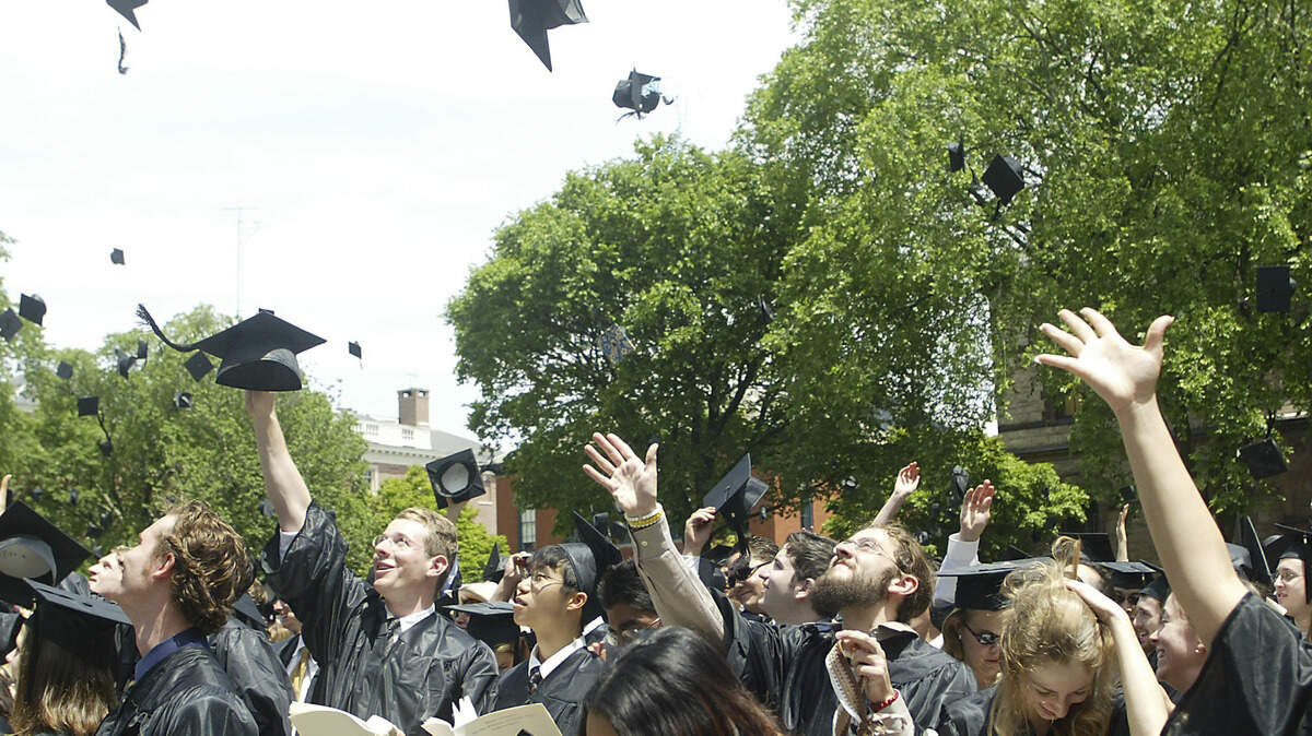 Education officials hope a $2.1 million grant helps more Washington kids graduate high school.