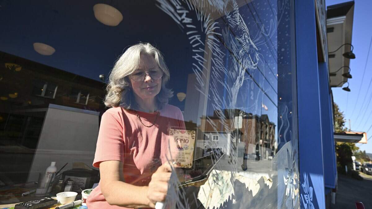Tacoma artist paints murals that become local landmarks. Here’s her next project