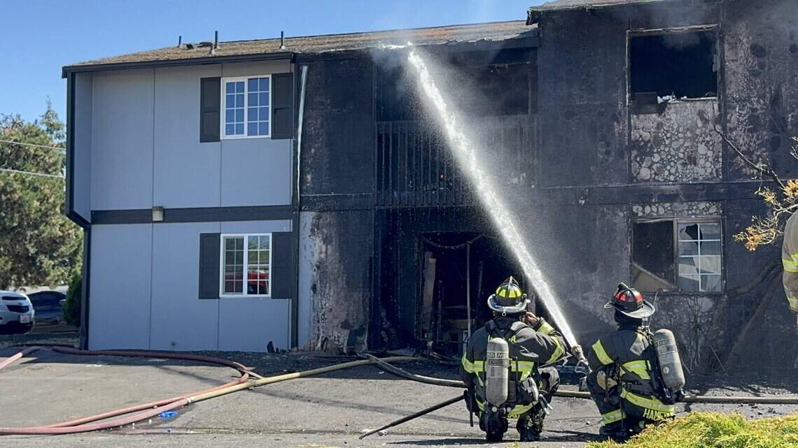 South Tacoma apartment fire injures one, Warner Street blocked