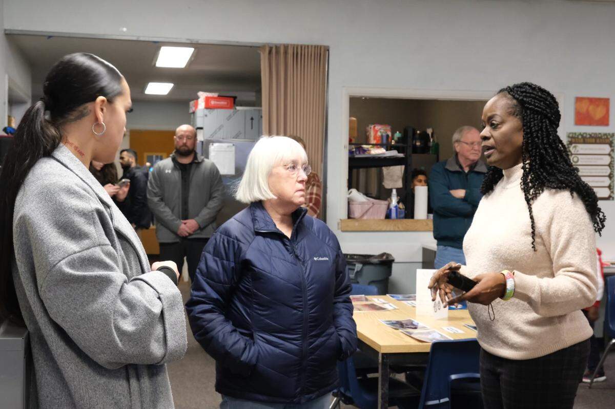 U.S. Senator Patty Murray visits Tacoma’s Multicultural Child and Family Hope Center in February, 2022.
