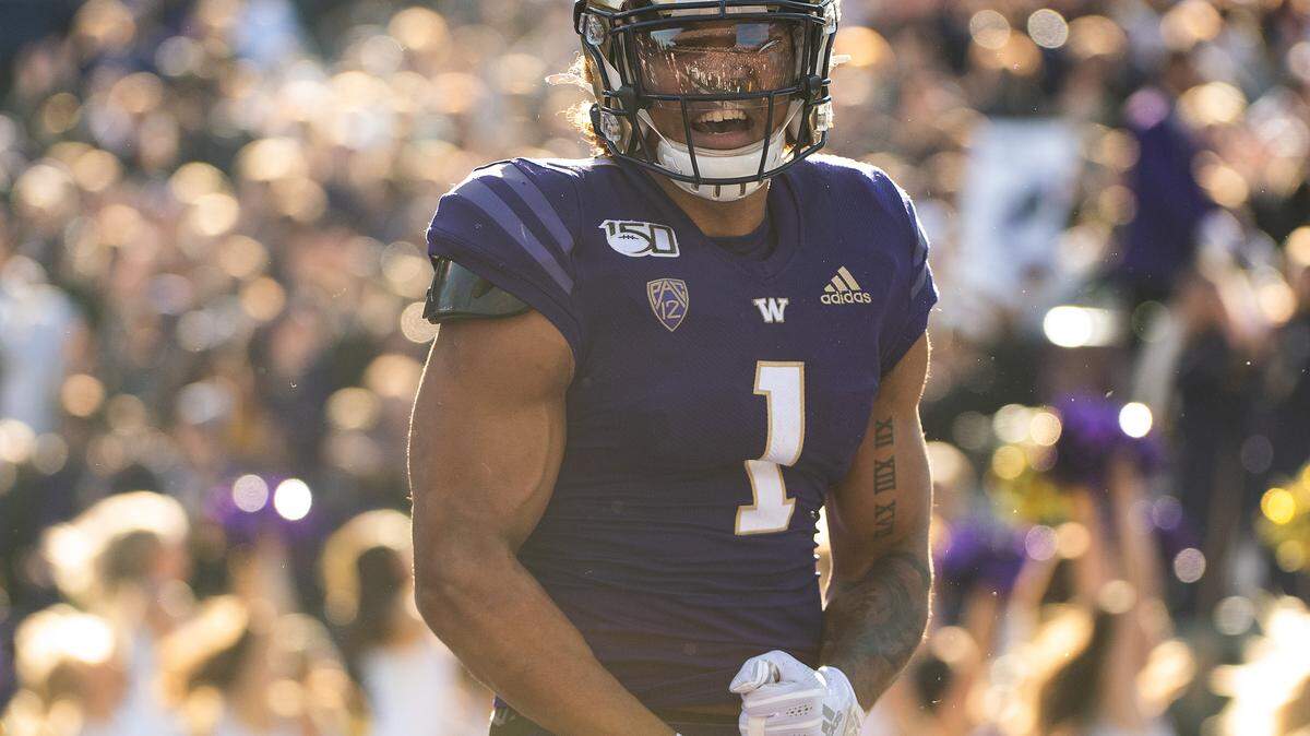 Washington Huskies tight end Hunter Bryant (1) celebrates his touchdown. The Washington Huskies played the Utah Utes in a NCAA football game at Husky Stadium in Seattle, Wash., on Saturday, Nov. 2, 2019.