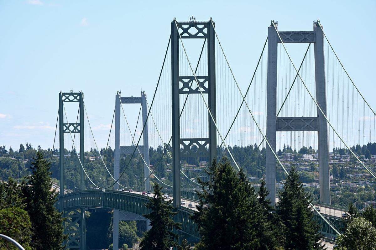 The Scott Pierson Trail runs across the Tacoma Narrows Bridge, where you might see seals, sea lions, or even whales in the water below.