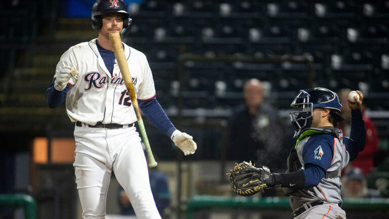 Space Cowboys hold off Rainiers, 6-3