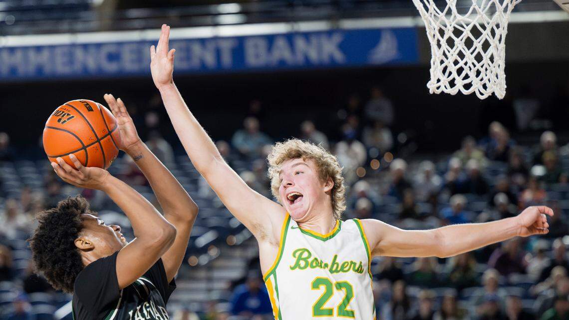 Richland boys, Kennewick girls win games to advance in WA state basketball tournaments