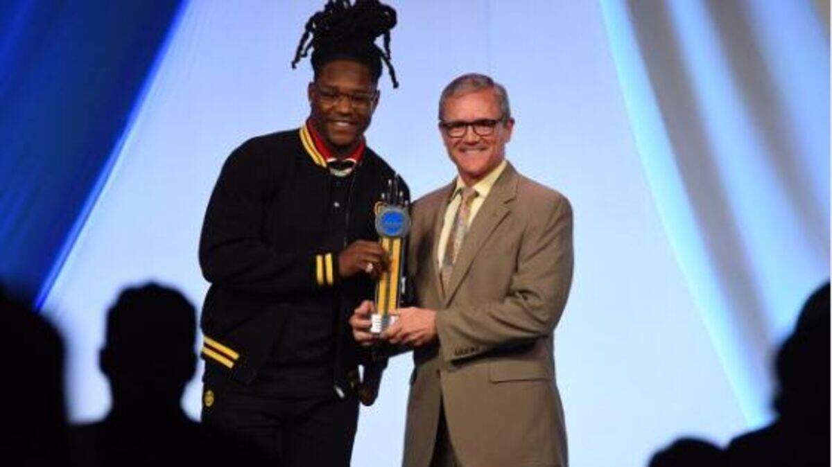Seahawks linebacker Shaquem Griffin, the first one-handed player drafted into the modern NFL, accepts the NCAA Inspiration award for 2019 Wednesday at the NCAA Honors Celebration in Orlando, Fla.
