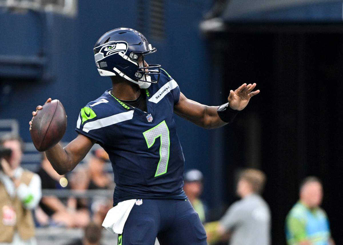 Seattle Seahawks quarterback Geno Smith (7) throws the ball during the first quarterof the preseason game against the Dallas Cowboys at Lumen Field, Saturday, Aug. 19, 2023, in Seattle, Wash.