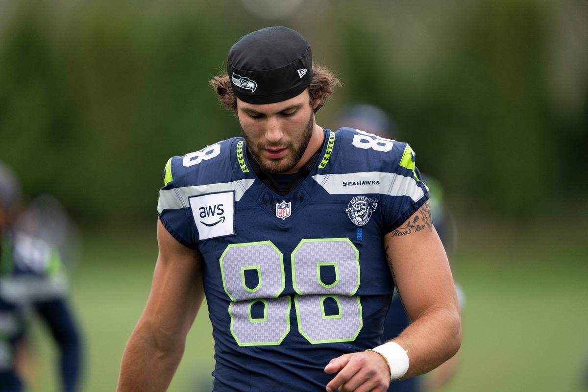 Seattle Seahawks tight end AJ Barner (88) warms up during training camp at Virginia Mason Athletic Center on Friday, July 25, 2025, in Renton, Wash.
