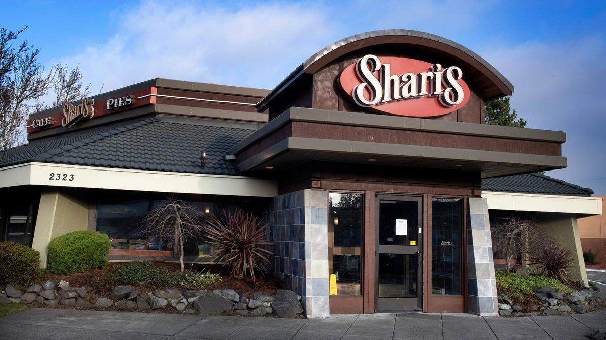 The Shari’s Cafe on Union Avenue in Tacoma, Washington, is closed permanently. It is shown on Wednesday, Jan. 26, 2022.