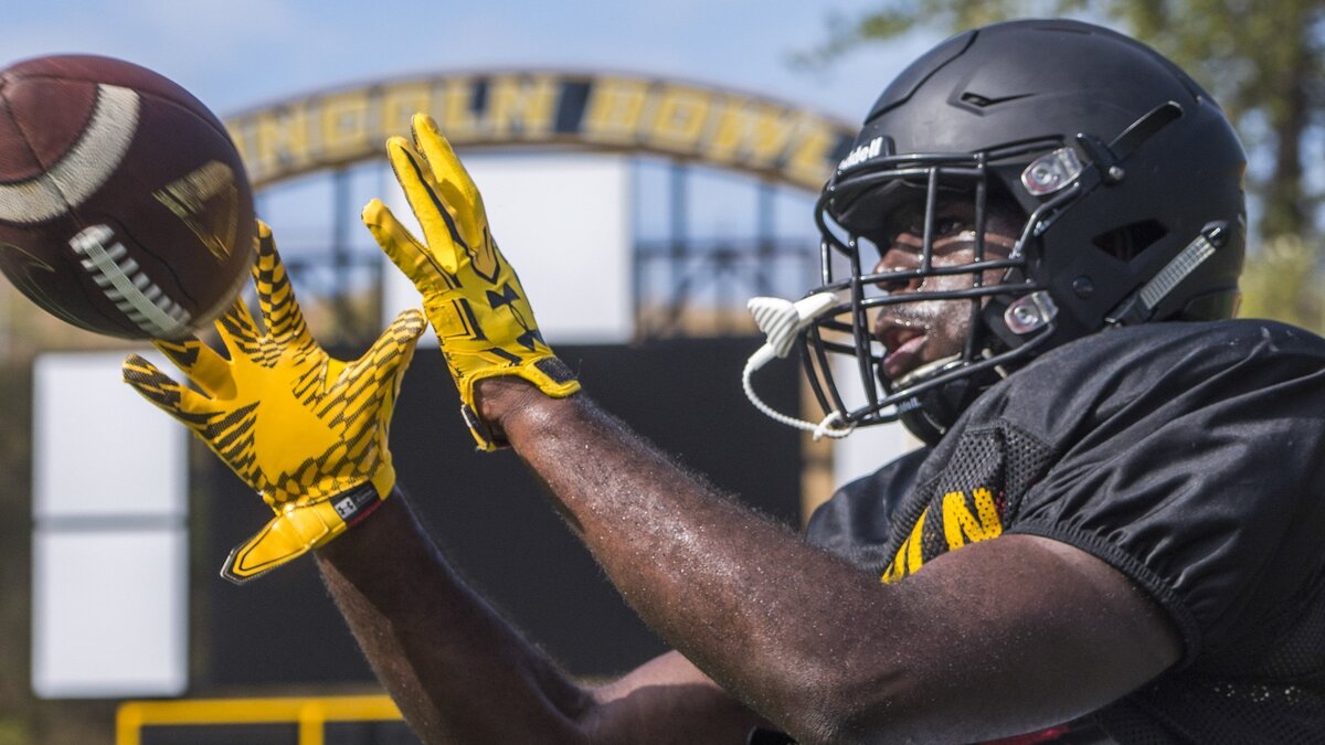 Wide reciever Julien Simon at Lincoln High School football practice, August 23, 2018.