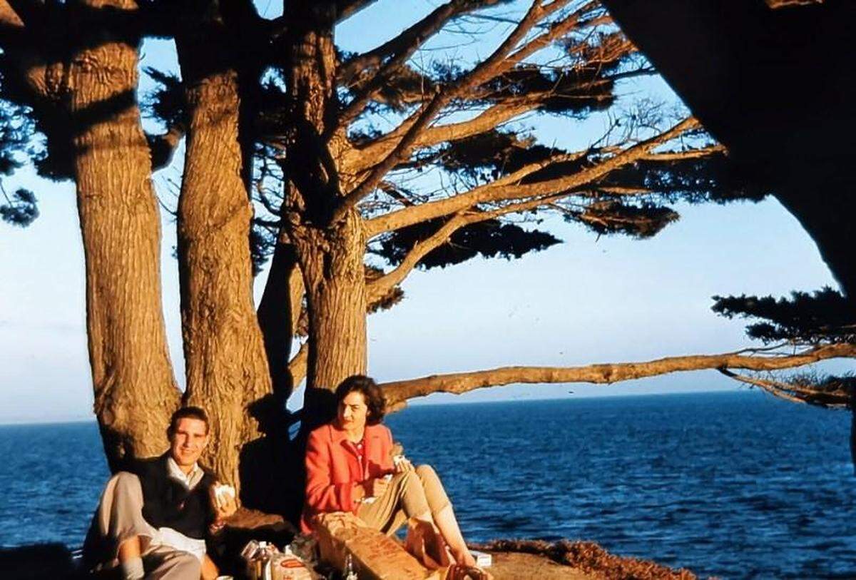 Kenneth and Nell Batker picnicking in 1959.