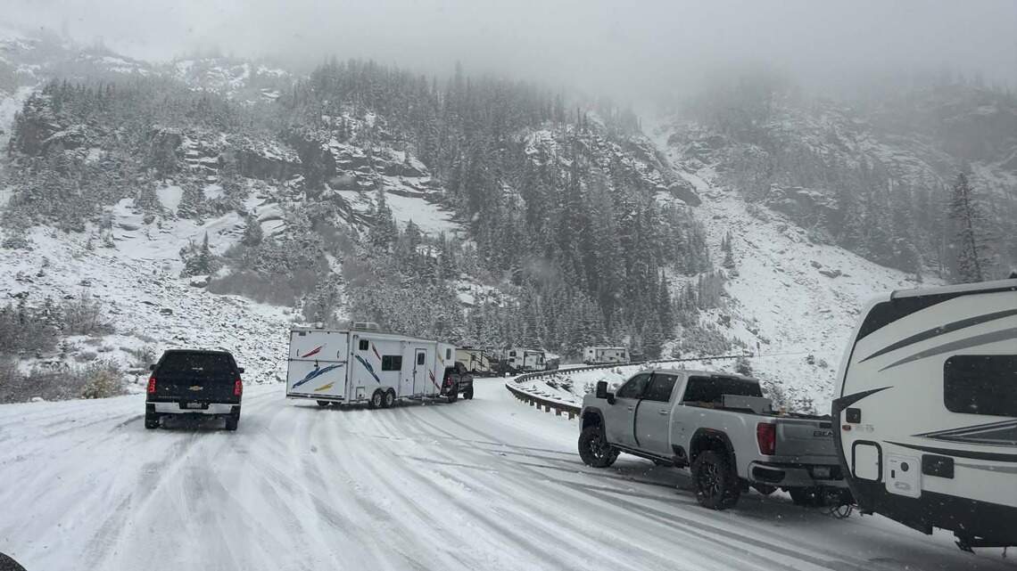 Planning to cross the Cascades this week? Here’s when the snow arrives.