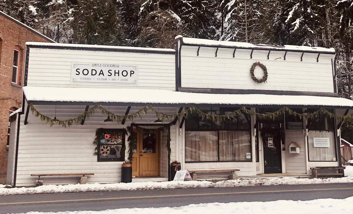 Simple Goodness Soda Shop in Wilkeson decks the halls for its Holiday Hootenanny, running every weekend from Nov. 29-Dec. 21, 2025.