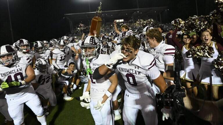 Photos: Enumclaw back on top after Battle of the Bridge rivalry game
