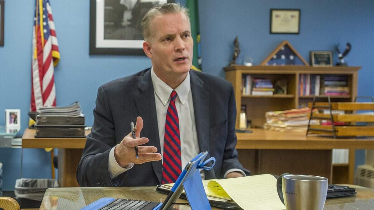 Pierce County Prosecutor Mark Lindquist faces a disciplinary hearing on charges he jeopardized the integrity of a murder trial by seeking publicity for himself.