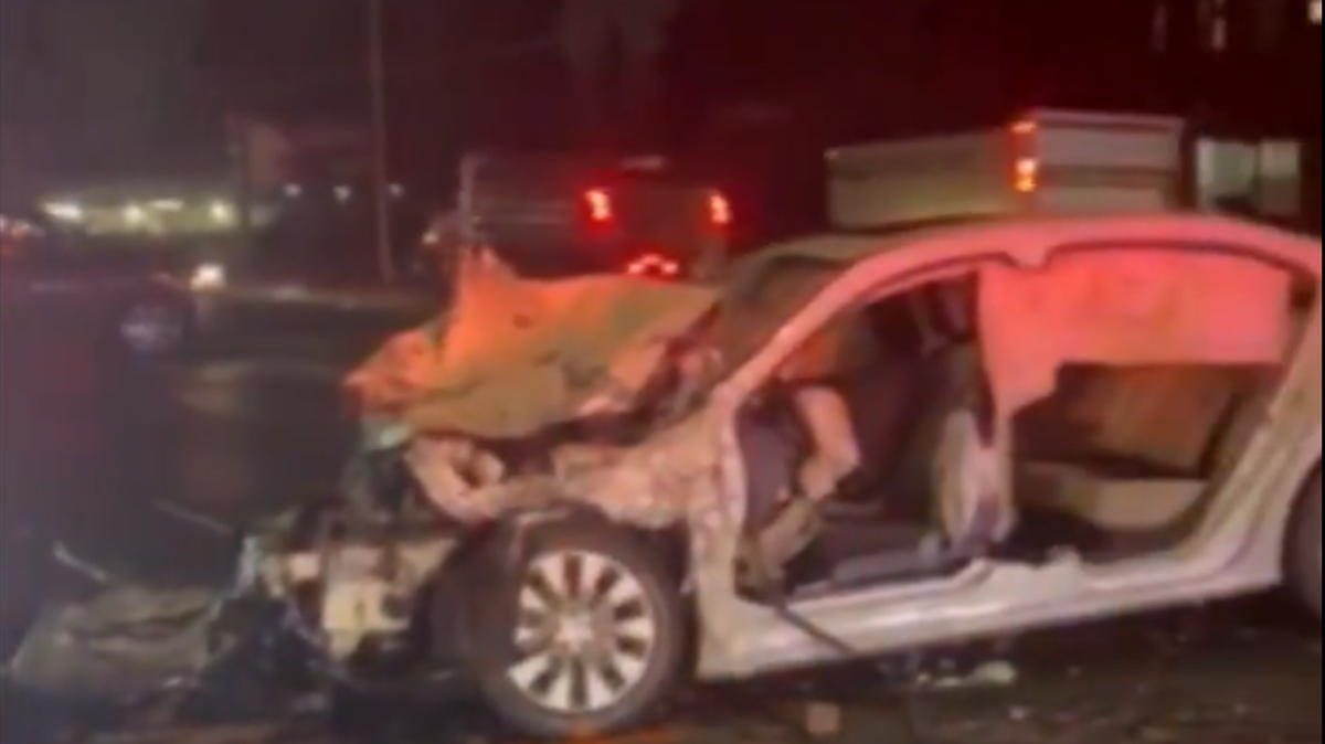 A major injury crash on Canyon Road East in Pierce County has caused road closures on Jan. 8, 2025.