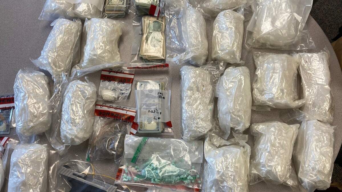 Pierce County deputies last week seized nearly $300,000 in cash, methamphetamine, heroin, cocaine and counterfeit pills during a bust in Burien as part of a drug investigation.
