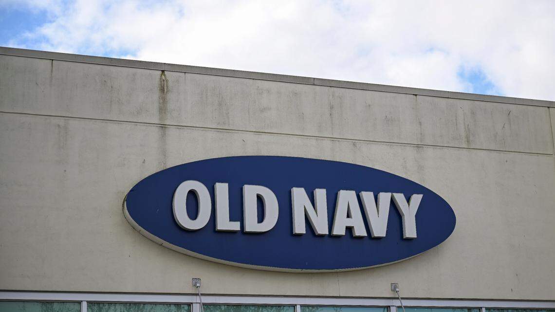 Old Navy emailed a Pierce County woman. More than 80 lawsuits followed