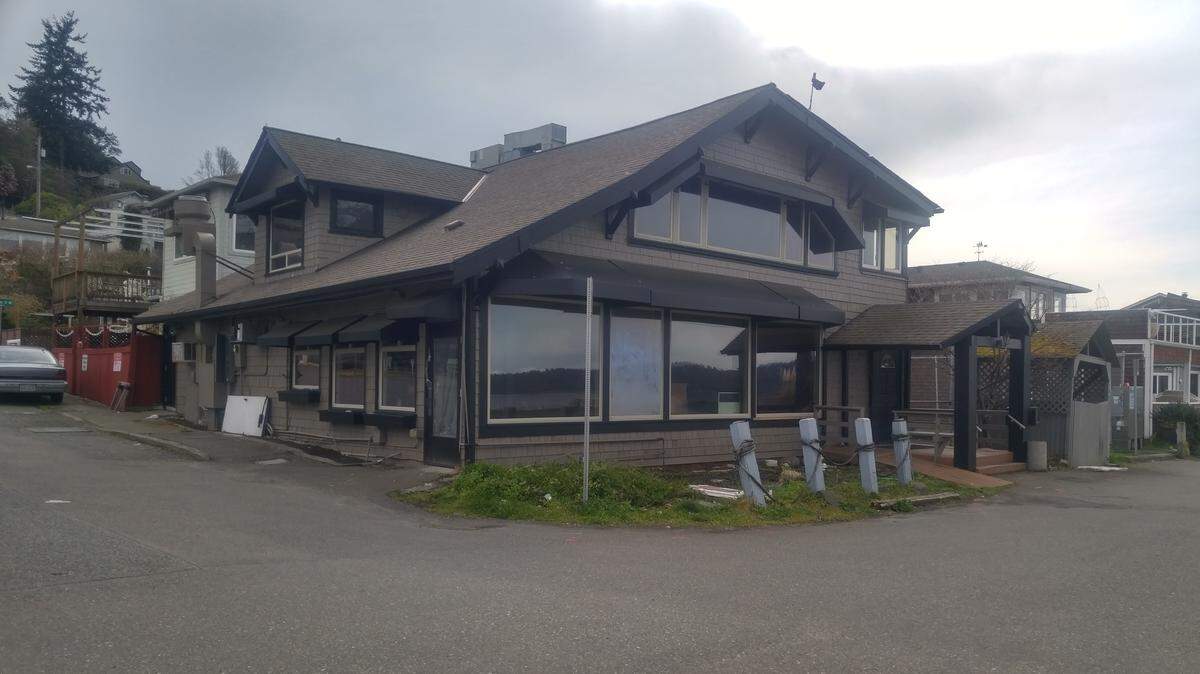 Gino’s at the Point will operate in the old Lobster Shop space at Dash Point.