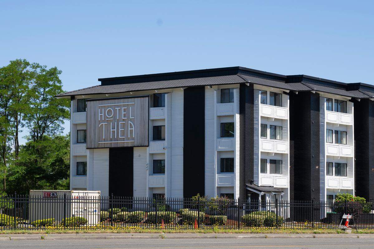 Work is ongoing to convert the Hotel Thea to Thea Apartments.