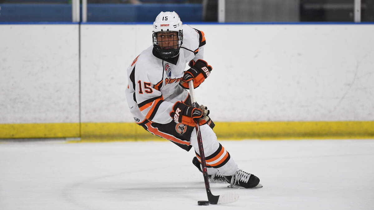 Gig Harbor resident Mekai Sanders, 15, playing with the Detroit Compuware team in Michigan during the 2017-18 school year.