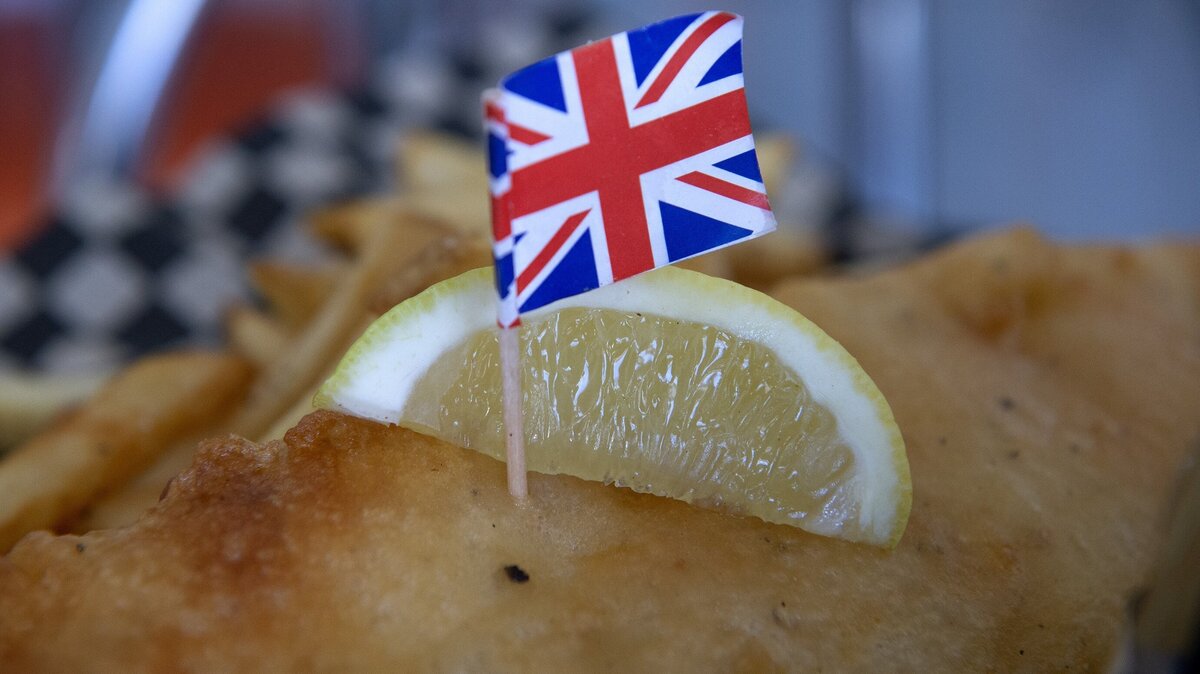 Beer-battered Haddock fish-n-chips is the “national dish” of England, said co-owner Steve Naccarato at the new Fish Fish Fish restaurant on Sixth Avenue in Tacoma.