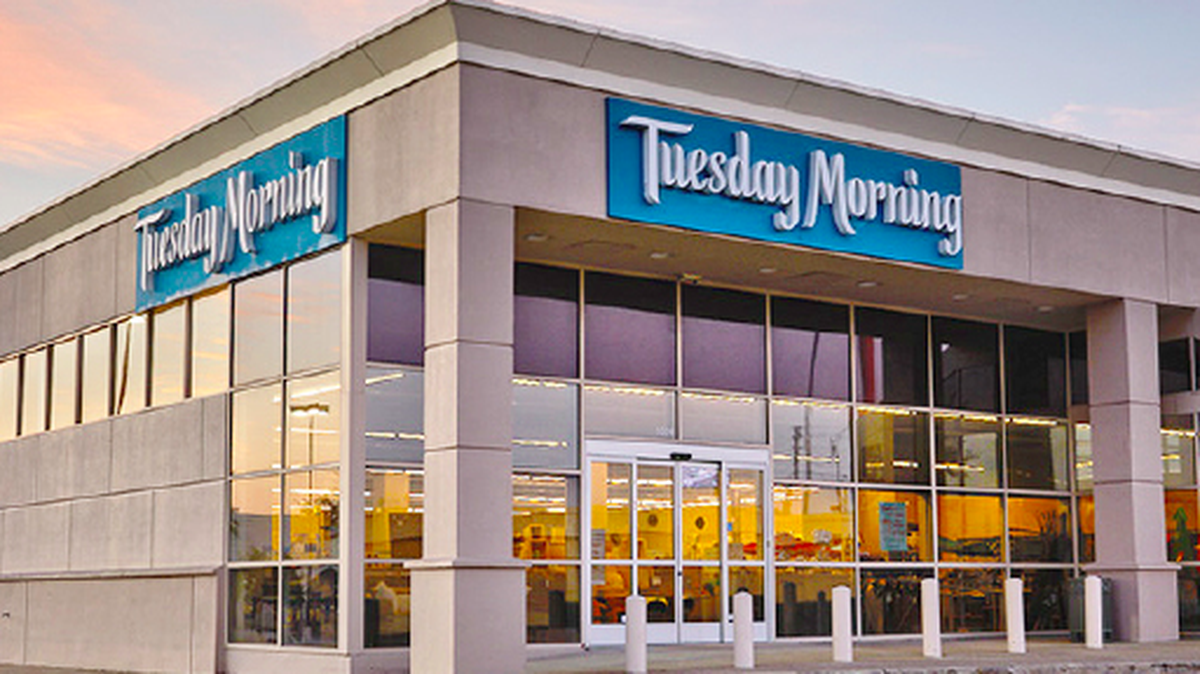 Discount home furnishings retailer Tuesday Morning is closing more than half of its stores nationwide, including four in Washington state.