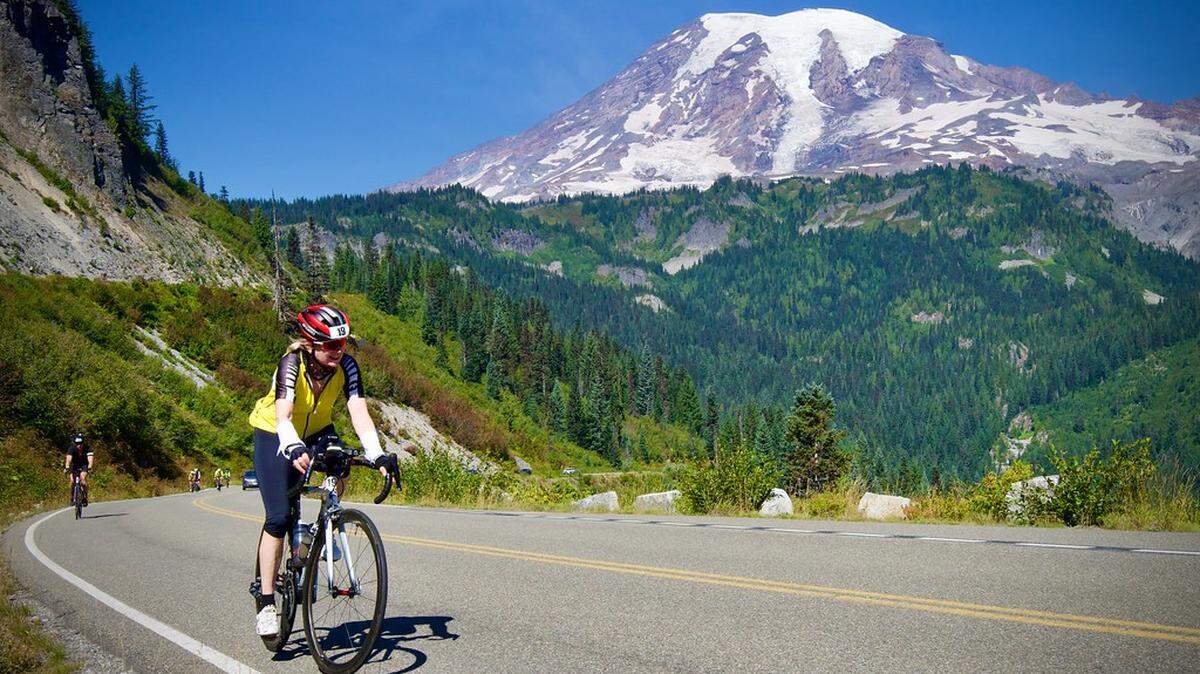 A rider gaining elevation in the 2024 RAMROD.