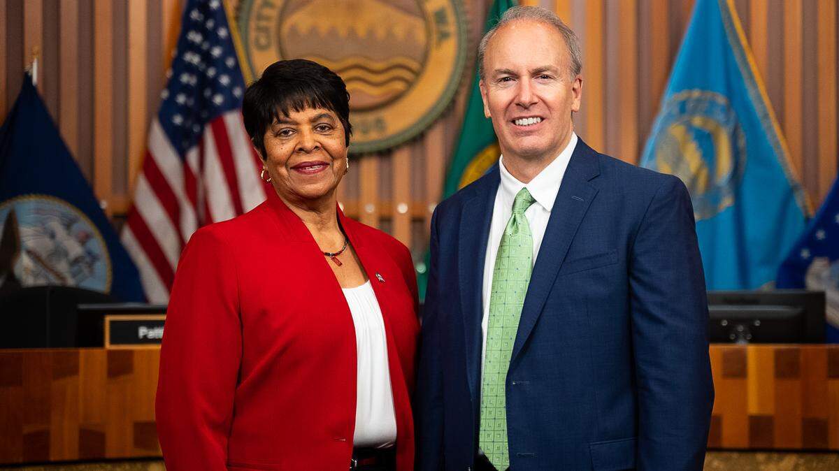 Lakewood City Council appointed a new mayor for the first time in nearly decade. Mayor Jason Whalen and Deputy Mayor Mary Moss was chosen on Tuesday night to lead the city. 