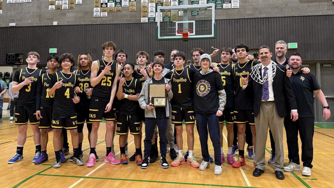 Puyallup outlasts Emerald Ridge, wins first district basketball title since 1991