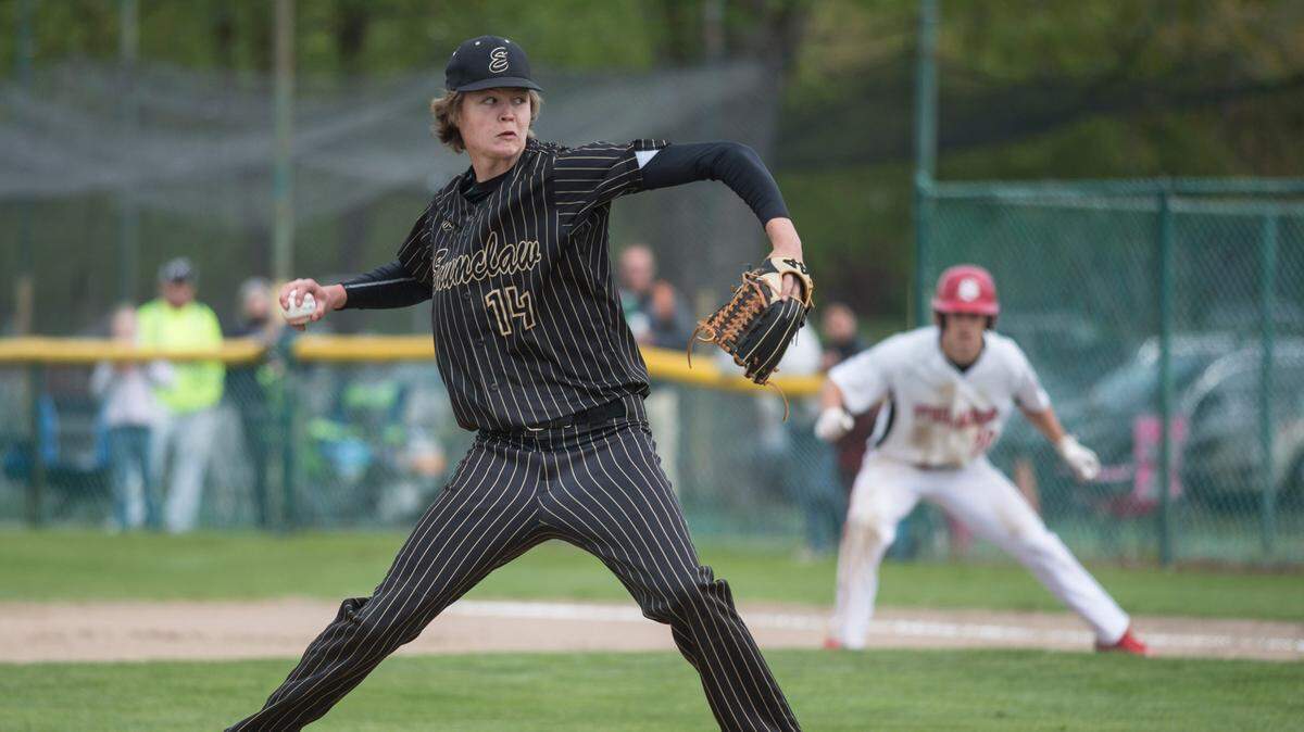 Enumclaw High School starter Ethan Thomas throws a pitch during the Class 2A South Puget Sound League championship game against Steilacoom on Saturday, May 8, 2021 at Osborne Field in Enumclaw, Wash.