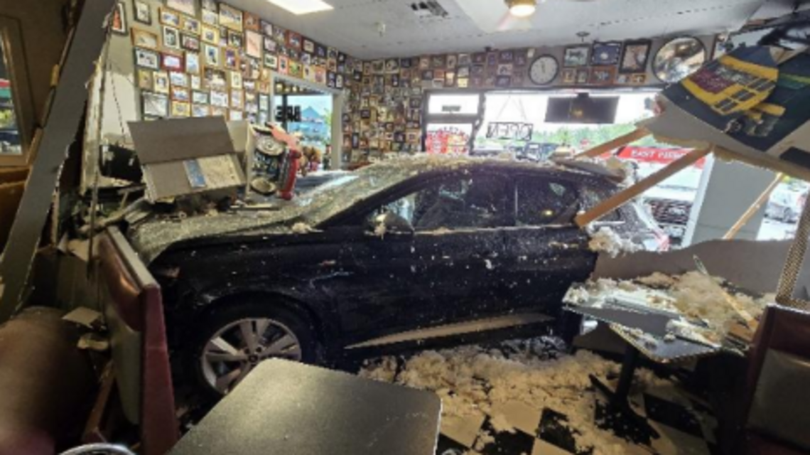 Driver crashes into Pierce County diner, injuring two people, police say